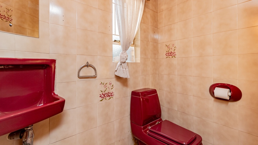 4 Bedroom Property for Sale in Verwoerdpark Gauteng