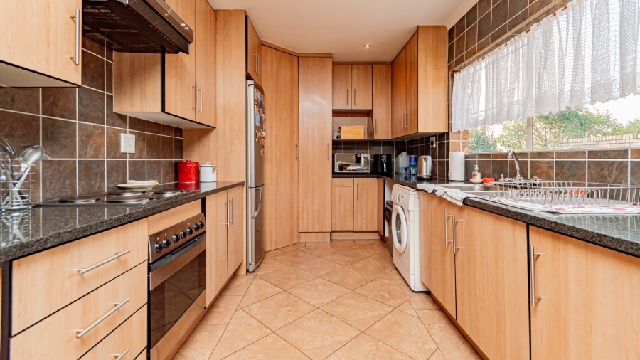 4 Bedroom Property for Sale in Verwoerdpark Gauteng