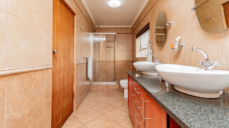 4 Bedroom Property for Sale in Verwoerdpark Gauteng