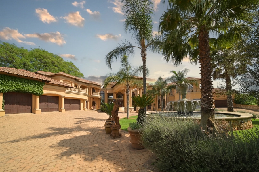 6 Bedroom Property for Sale in Benoni Small Farms Gauteng