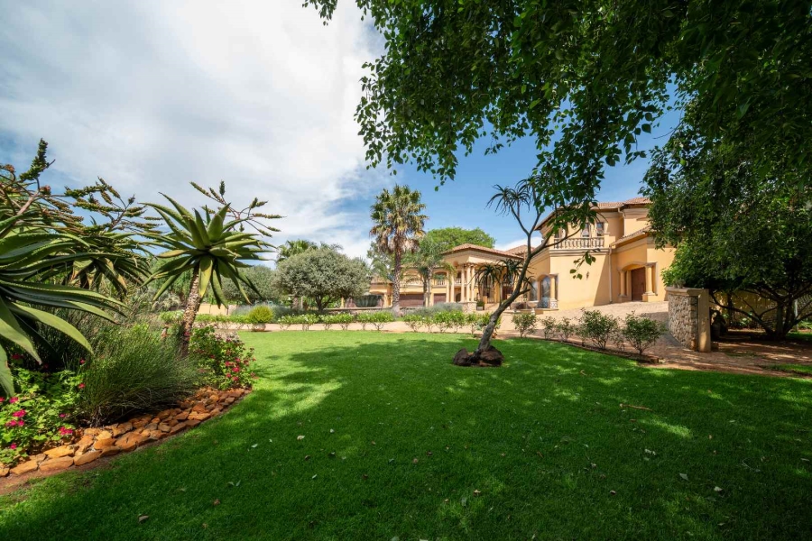 6 Bedroom Property for Sale in Benoni Small Farms Gauteng