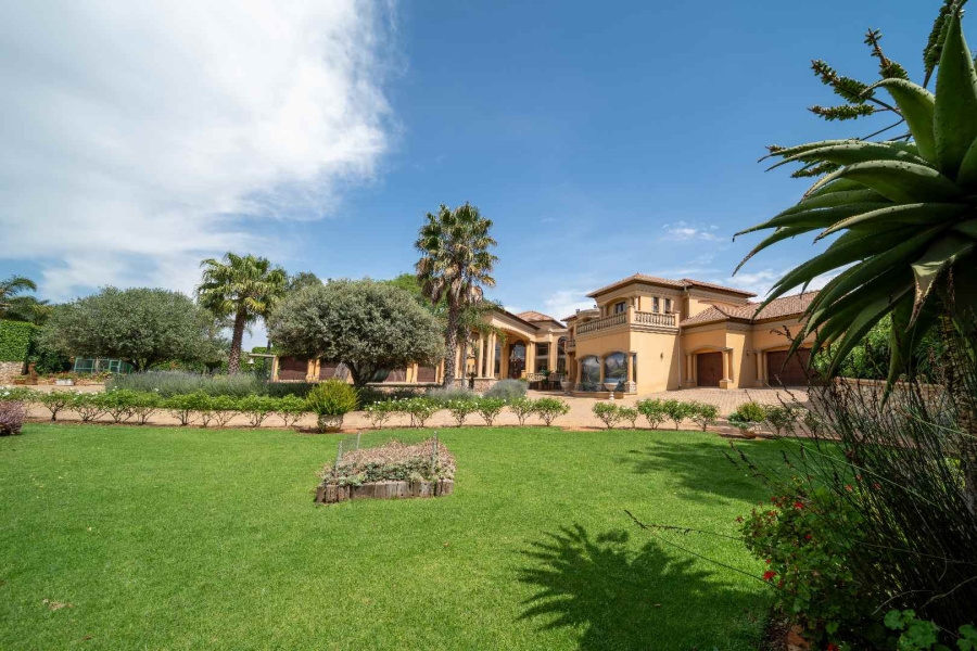 6 Bedroom Property for Sale in Benoni Small Farms Gauteng