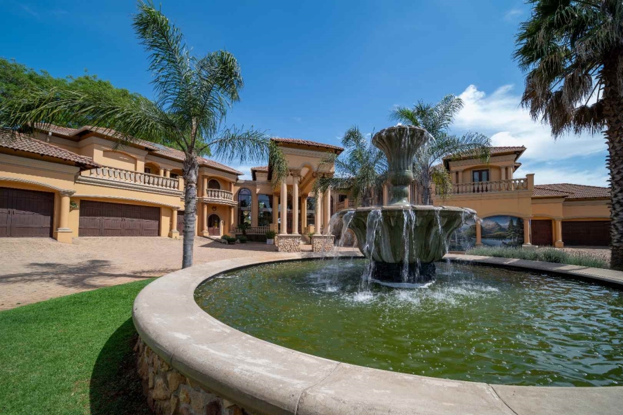 6 Bedroom Property for Sale in Benoni Small Farms Gauteng