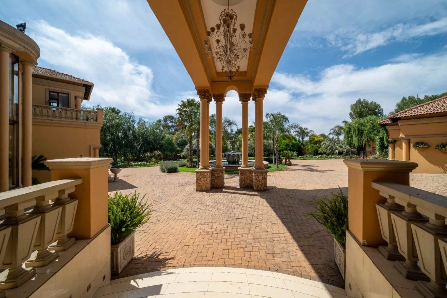 6 Bedroom Property for Sale in Benoni Small Farms Gauteng