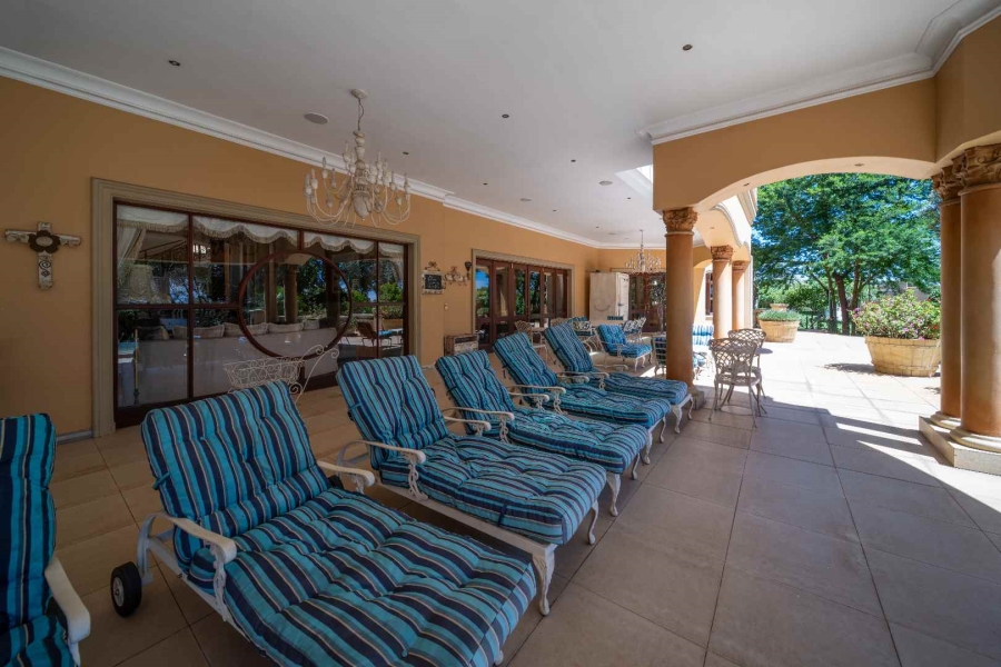 6 Bedroom Property for Sale in Benoni Small Farms Gauteng