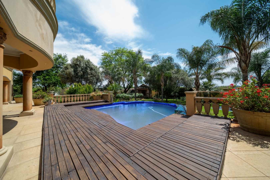 6 Bedroom Property for Sale in Benoni Small Farms Gauteng