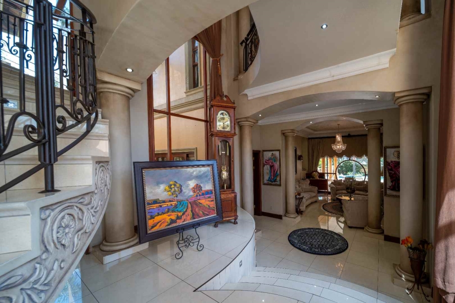 6 Bedroom Property for Sale in Benoni Small Farms Gauteng