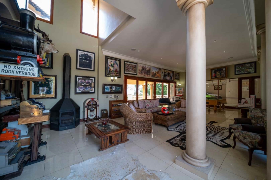 6 Bedroom Property for Sale in Benoni Small Farms Gauteng