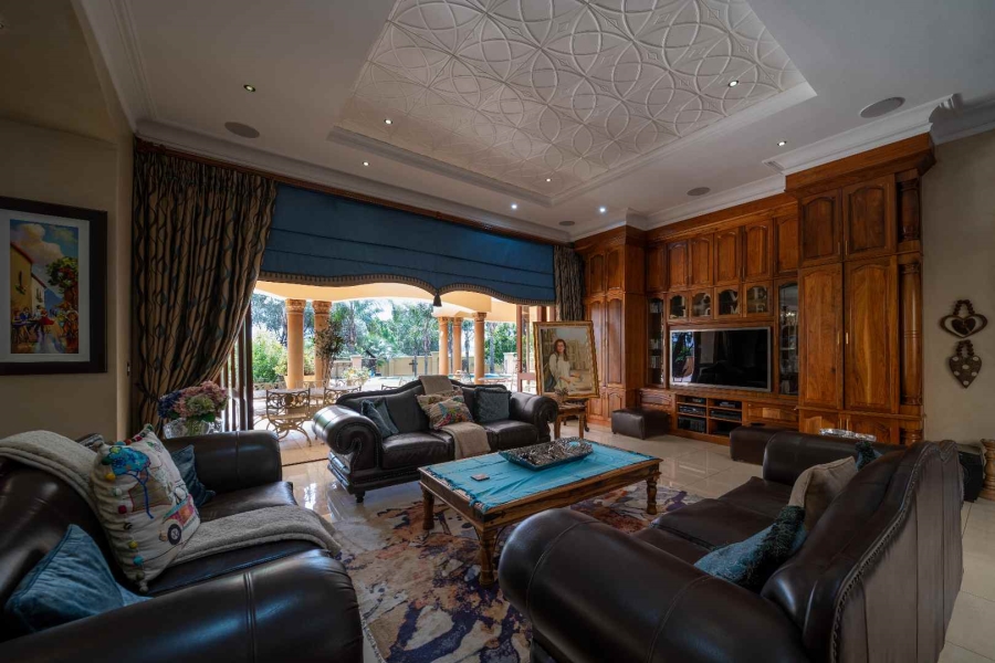 6 Bedroom Property for Sale in Benoni Small Farms Gauteng
