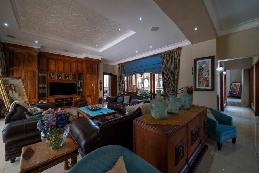6 Bedroom Property for Sale in Benoni Small Farms Gauteng