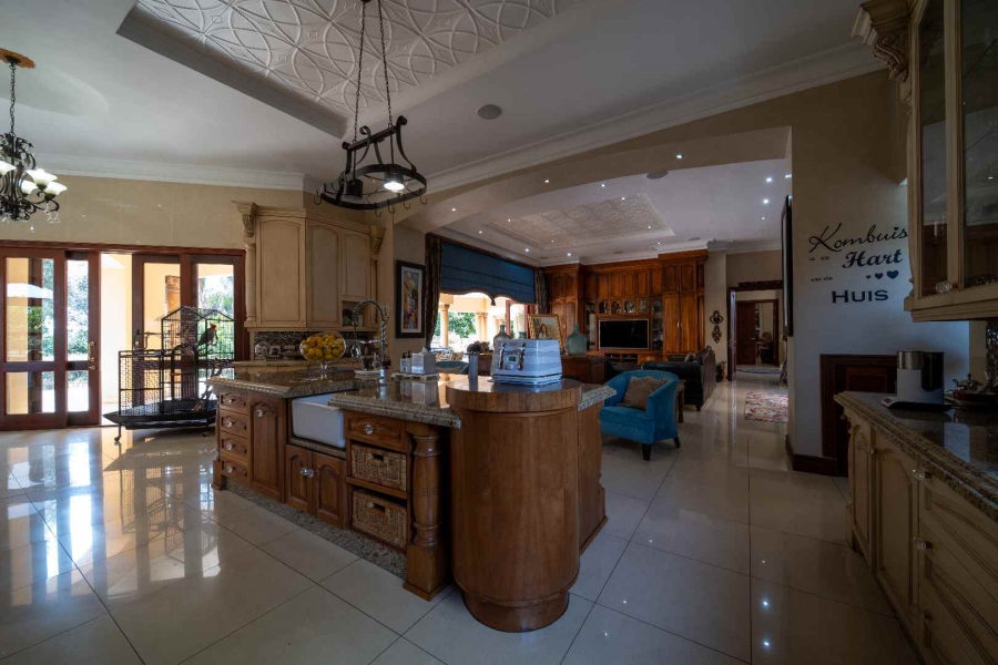 6 Bedroom Property for Sale in Benoni Small Farms Gauteng