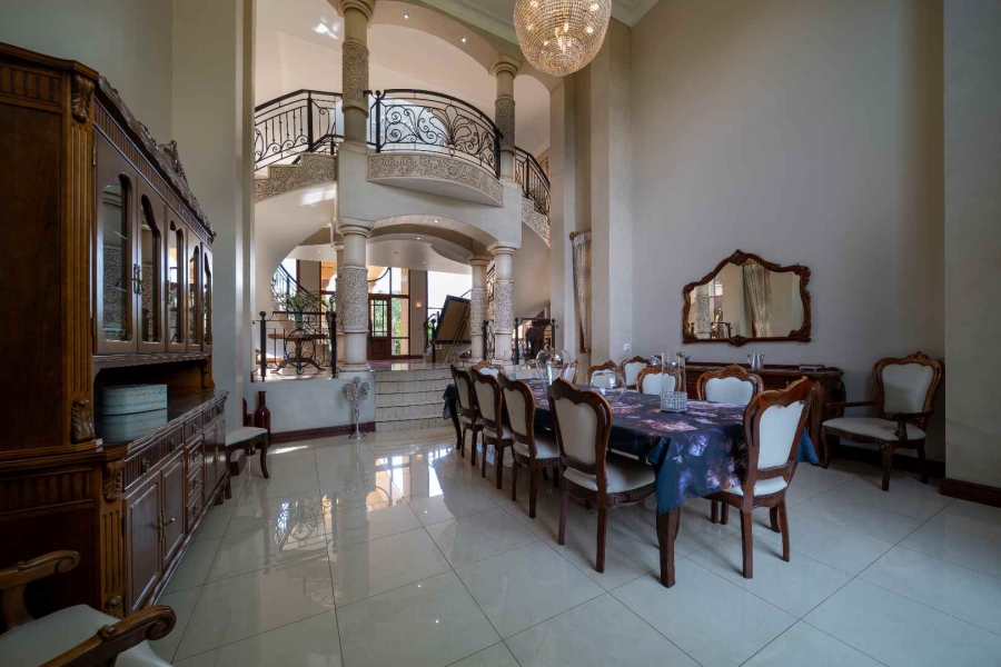 6 Bedroom Property for Sale in Benoni Small Farms Gauteng
