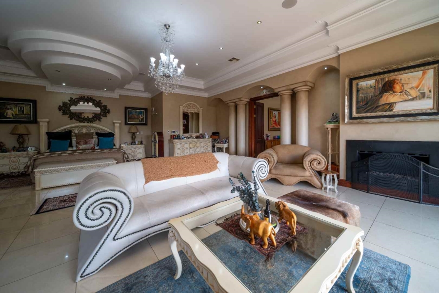 6 Bedroom Property for Sale in Benoni Small Farms Gauteng