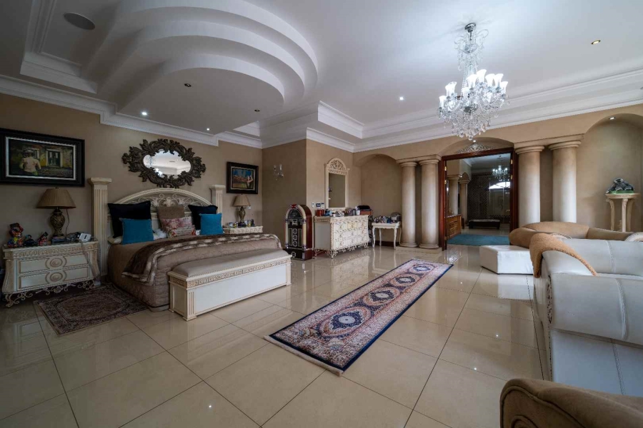 6 Bedroom Property for Sale in Benoni Small Farms Gauteng