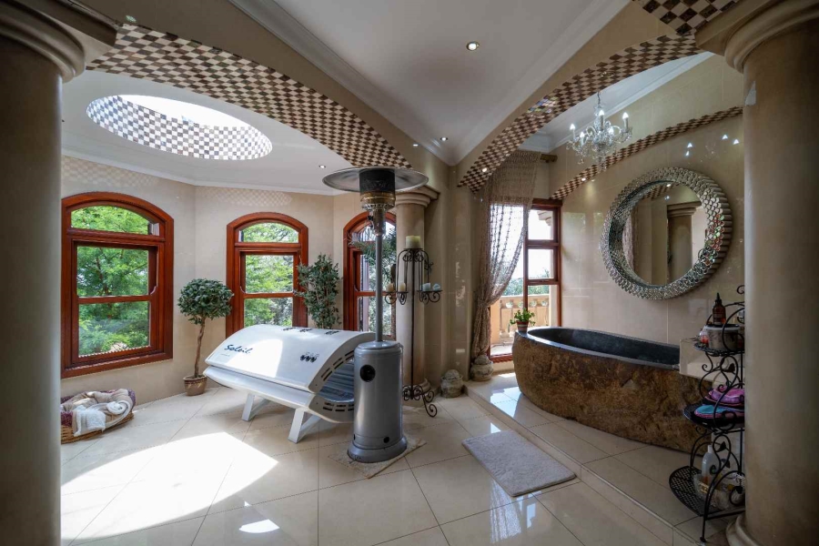 6 Bedroom Property for Sale in Benoni Small Farms Gauteng