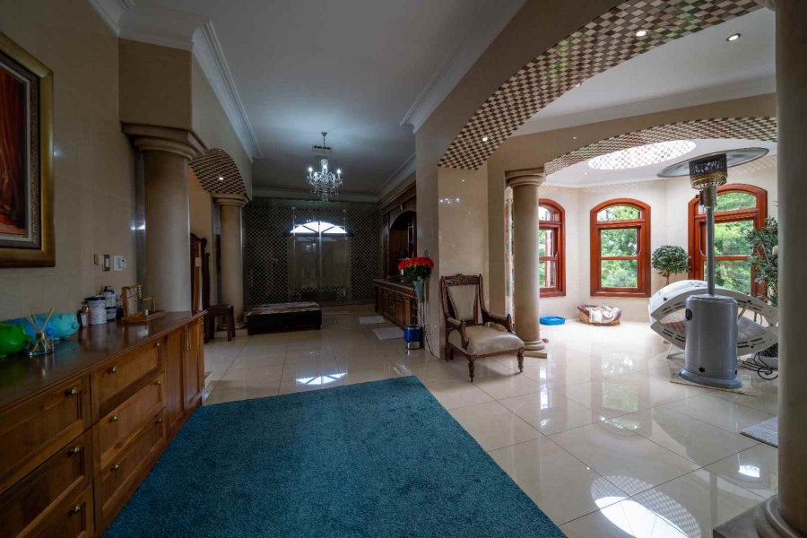 6 Bedroom Property for Sale in Benoni Small Farms Gauteng