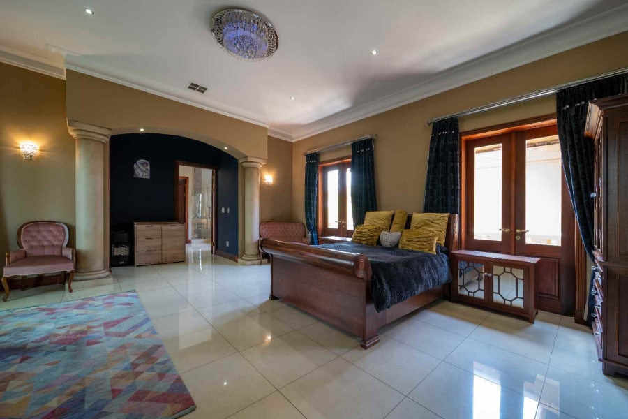 6 Bedroom Property for Sale in Benoni Small Farms Gauteng