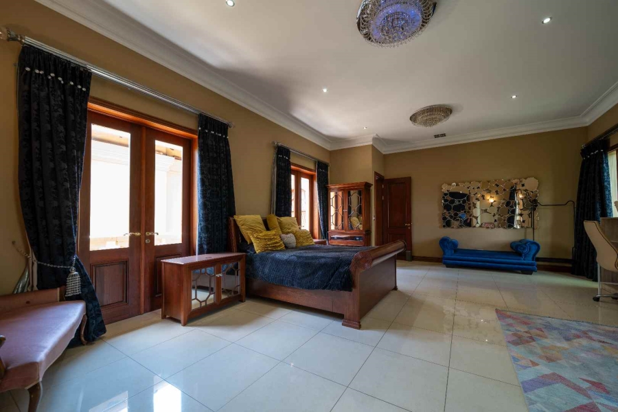 6 Bedroom Property for Sale in Benoni Small Farms Gauteng