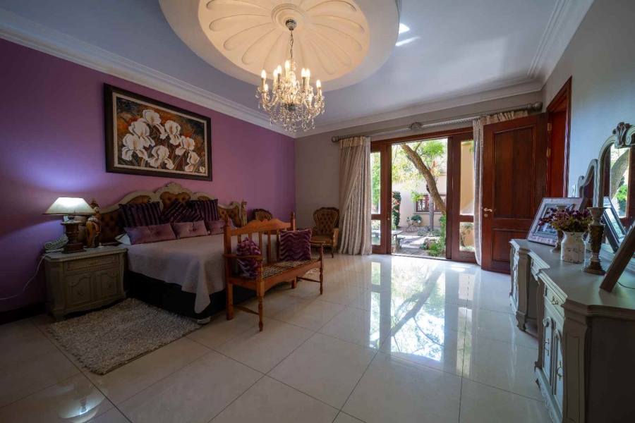 6 Bedroom Property for Sale in Benoni Small Farms Gauteng