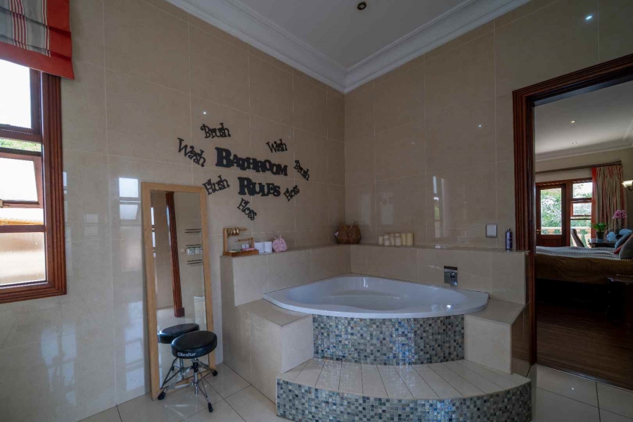 6 Bedroom Property for Sale in Benoni Small Farms Gauteng