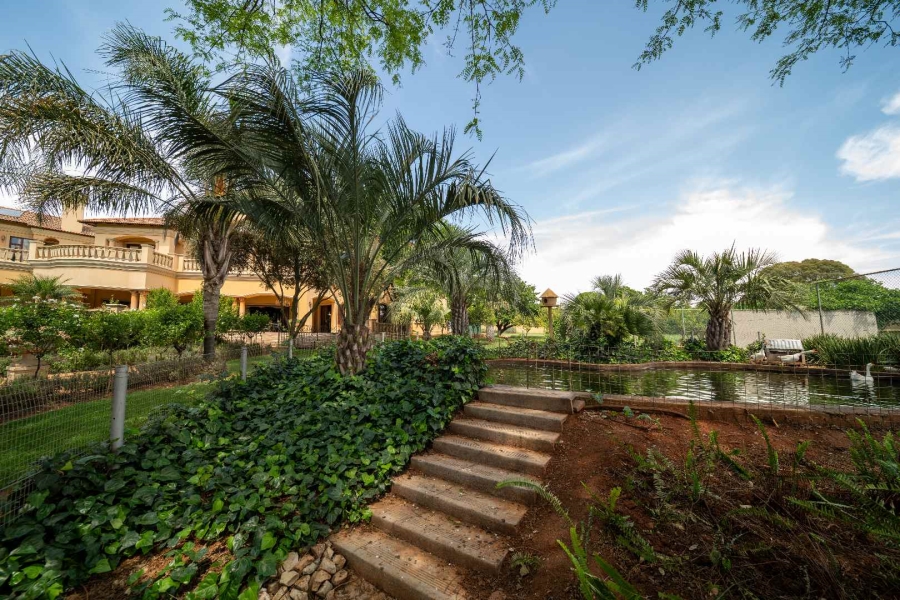 6 Bedroom Property for Sale in Benoni Small Farms Gauteng