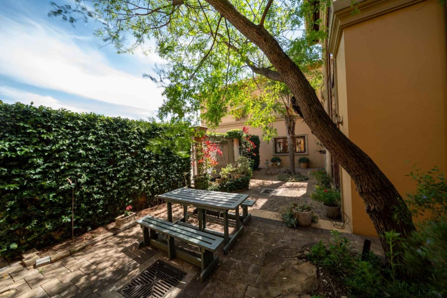6 Bedroom Property for Sale in Benoni Small Farms Gauteng