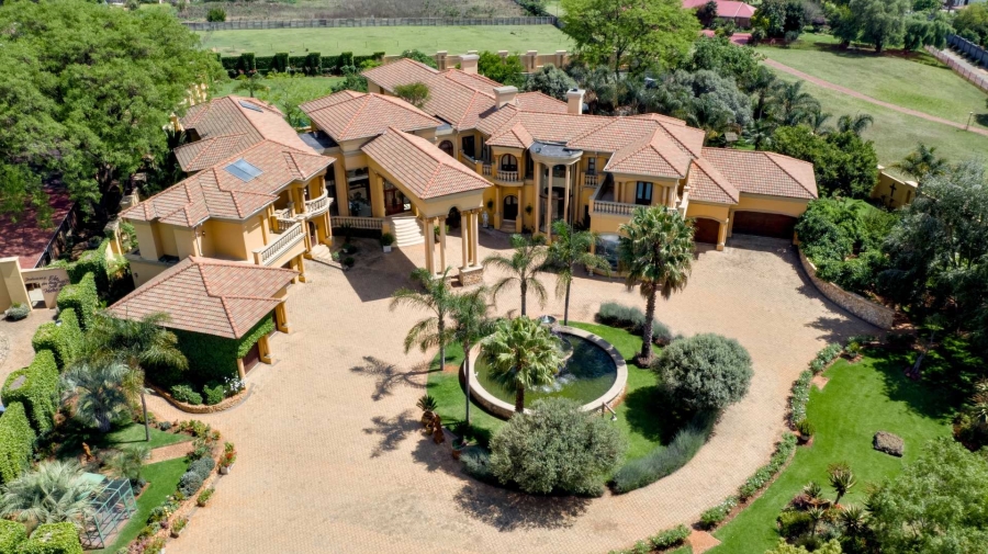 6 Bedroom Property for Sale in Benoni Small Farms Gauteng
