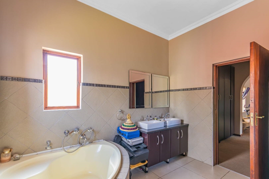 4 Bedroom Property for Sale in Fourways Gauteng