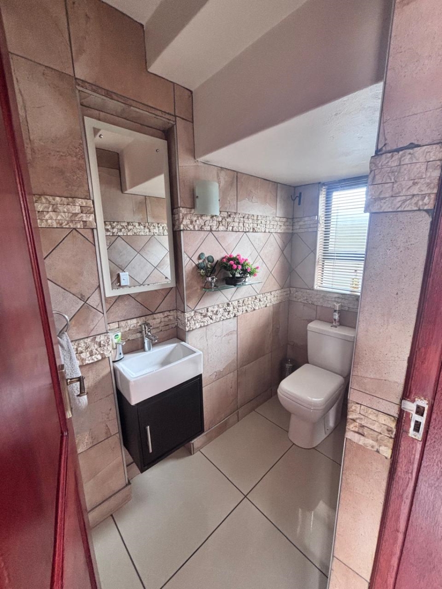 3 Bedroom Property for Sale in Meyersdal Gauteng