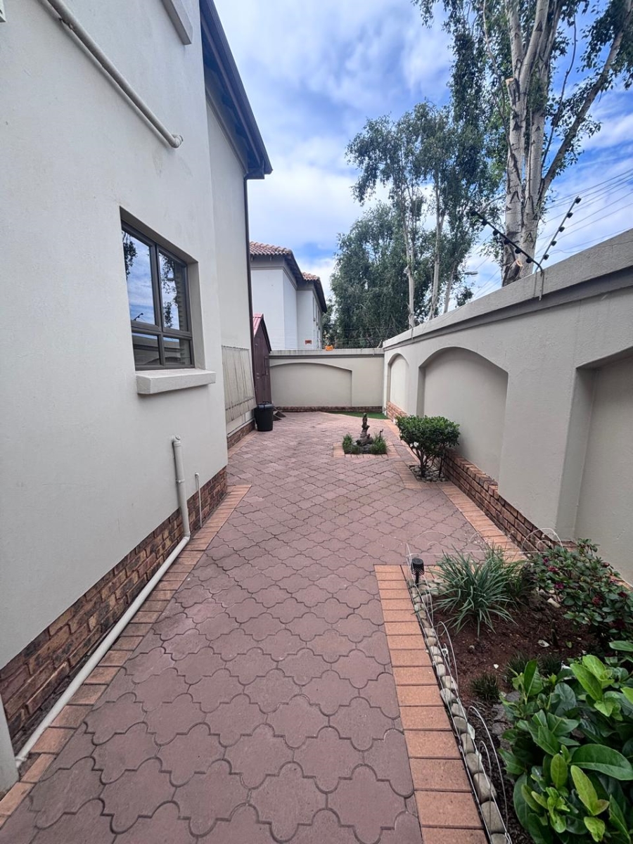 3 Bedroom Property for Sale in Meyersdal Gauteng