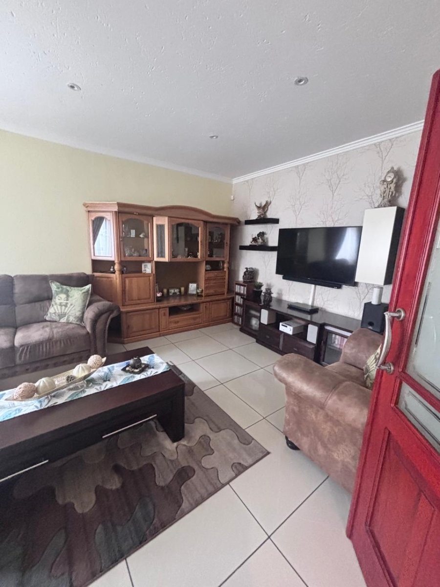 3 Bedroom Property for Sale in Meyersdal Gauteng