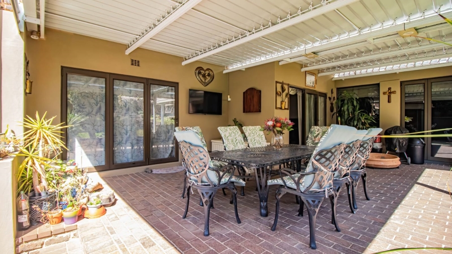 5 Bedroom Property for Sale in Glenvista Gauteng