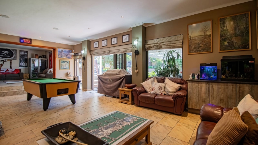 5 Bedroom Property for Sale in Glenvista Gauteng
