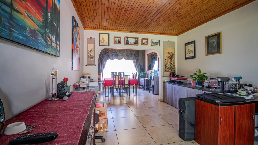 5 Bedroom Property for Sale in Glenvista Gauteng