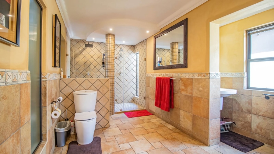 5 Bedroom Property for Sale in Glenvista Gauteng