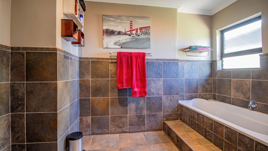 5 Bedroom Property for Sale in Glenvista Gauteng