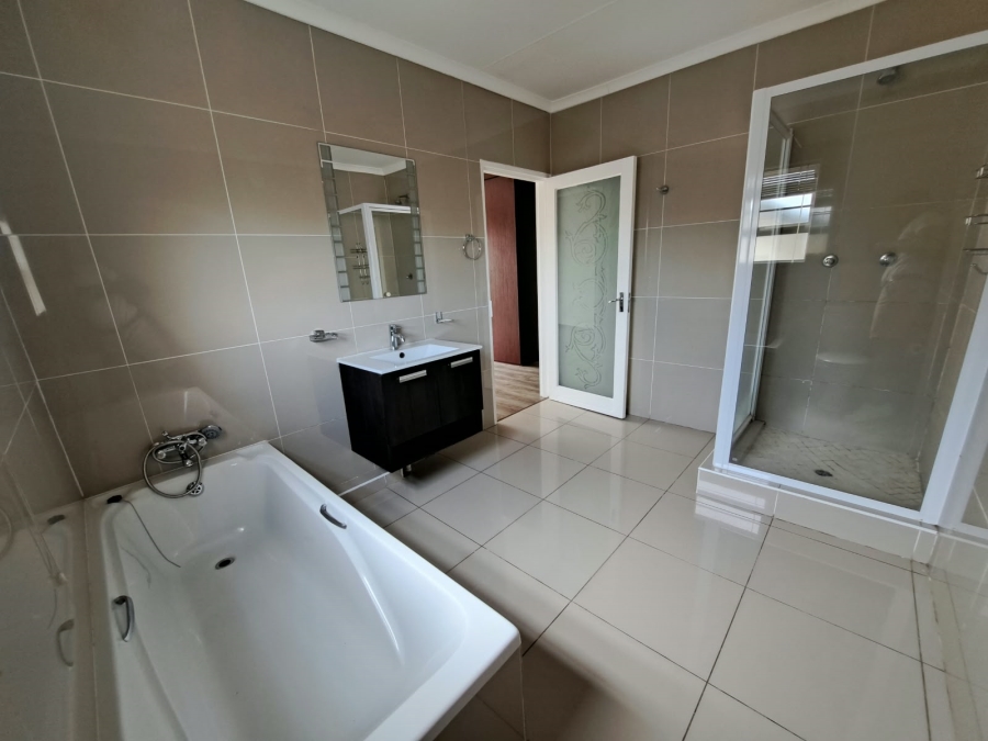 4 Bedroom Property for Sale in Meyersdal Gauteng