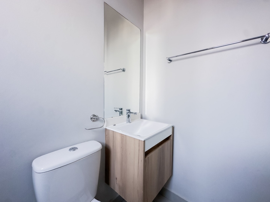 To Let 2 Bedroom Property for Rent in Lombardy Estate Gauteng