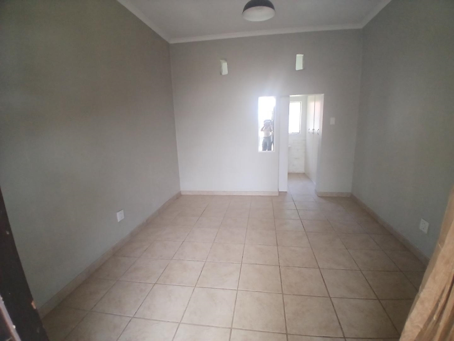 To Let 0 Bedroom Property for Rent in President Park Gauteng