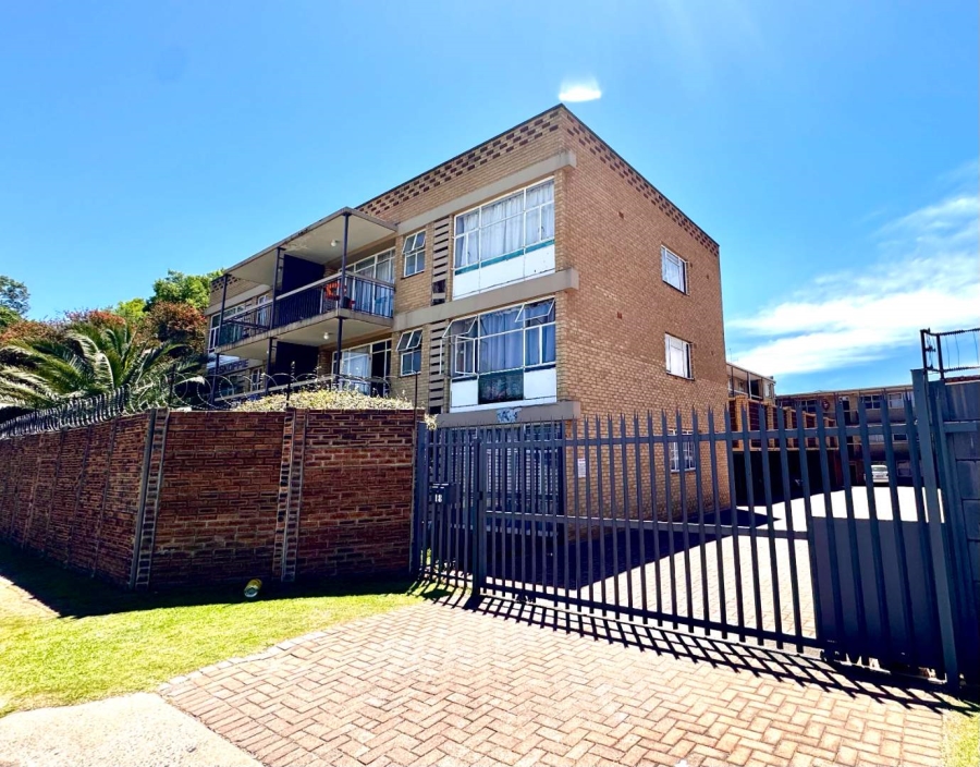 Commercial Property for Sale in New Redruth Gauteng