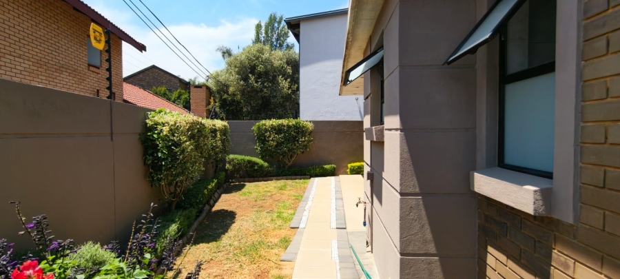 To Let 3 Bedroom Property for Rent in Olympus AH Gauteng