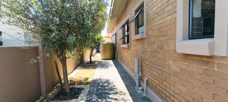 To Let 3 Bedroom Property for Rent in Olympus AH Gauteng
