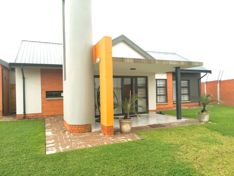 3 Bedroom Property for Sale in Amberfield Gauteng