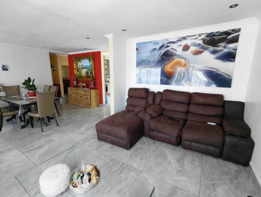 3 Bedroom Property for Sale in Morehill Gauteng