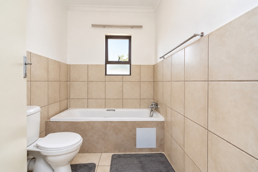 To Let 3 Bedroom Property for Rent in Princess A H Gauteng