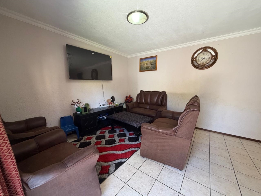 3 Bedroom Property for Sale in Oakdene Gauteng