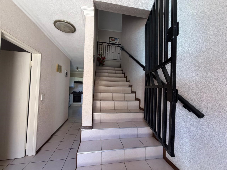 3 Bedroom Property for Sale in Oakdene Gauteng