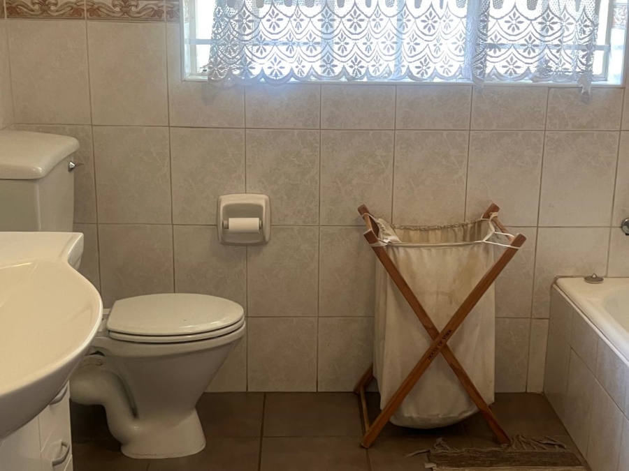 4 Bedroom Property for Sale in Brackendowns Gauteng