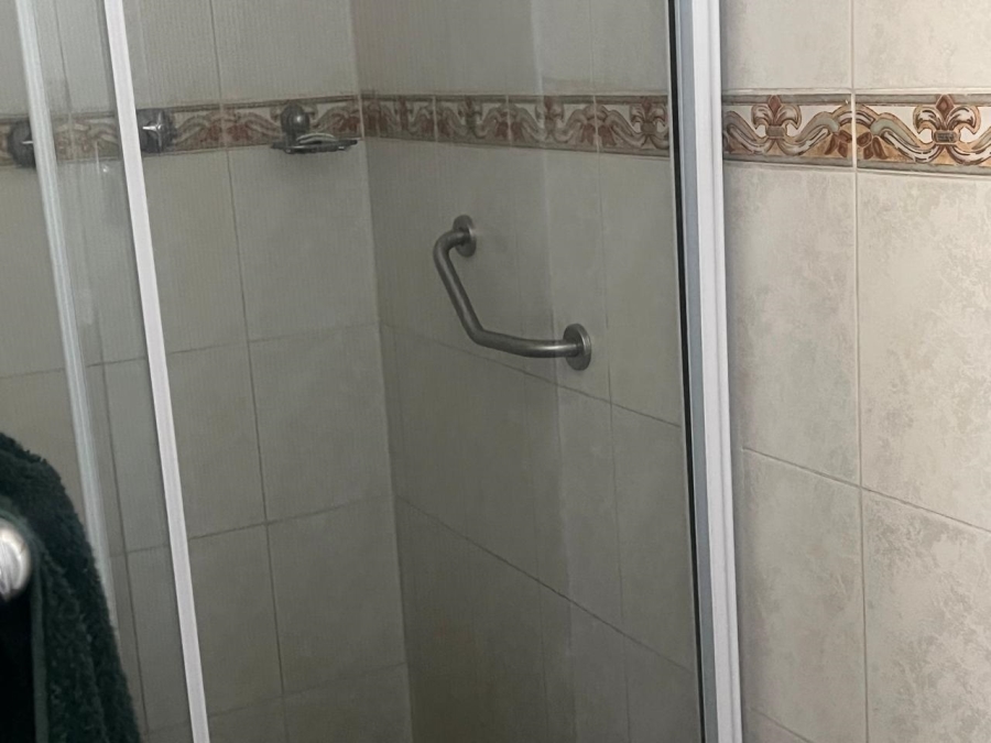 4 Bedroom Property for Sale in Brackendowns Gauteng