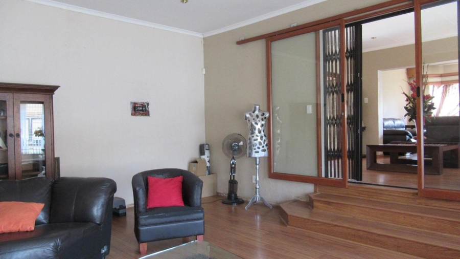 3 Bedroom Property for Sale in Oakdene Gauteng